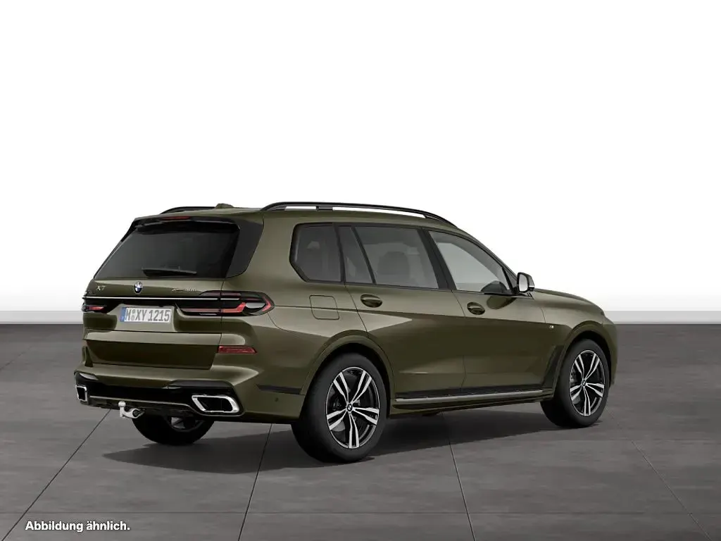 Gebraucht BMW X7 M Sport 340 PS (250 kW) 2025 Grün SUV