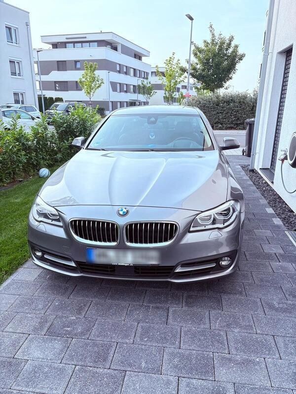 Grau Gebraucht 2016 BMW 520 Limousine | 20.000 € (Etwas zu teuer) - Bild 1/4