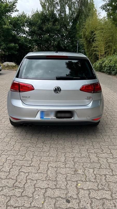 Grau Gebraucht 2016 VW Golf VII Limousine | 11.500 € (Fairer Preis) - Bild 1/4