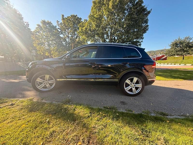 Schwarz Gebraucht 2015 VW Touareg SUV | 17.500 € (Superpreis) - Bild 1/4