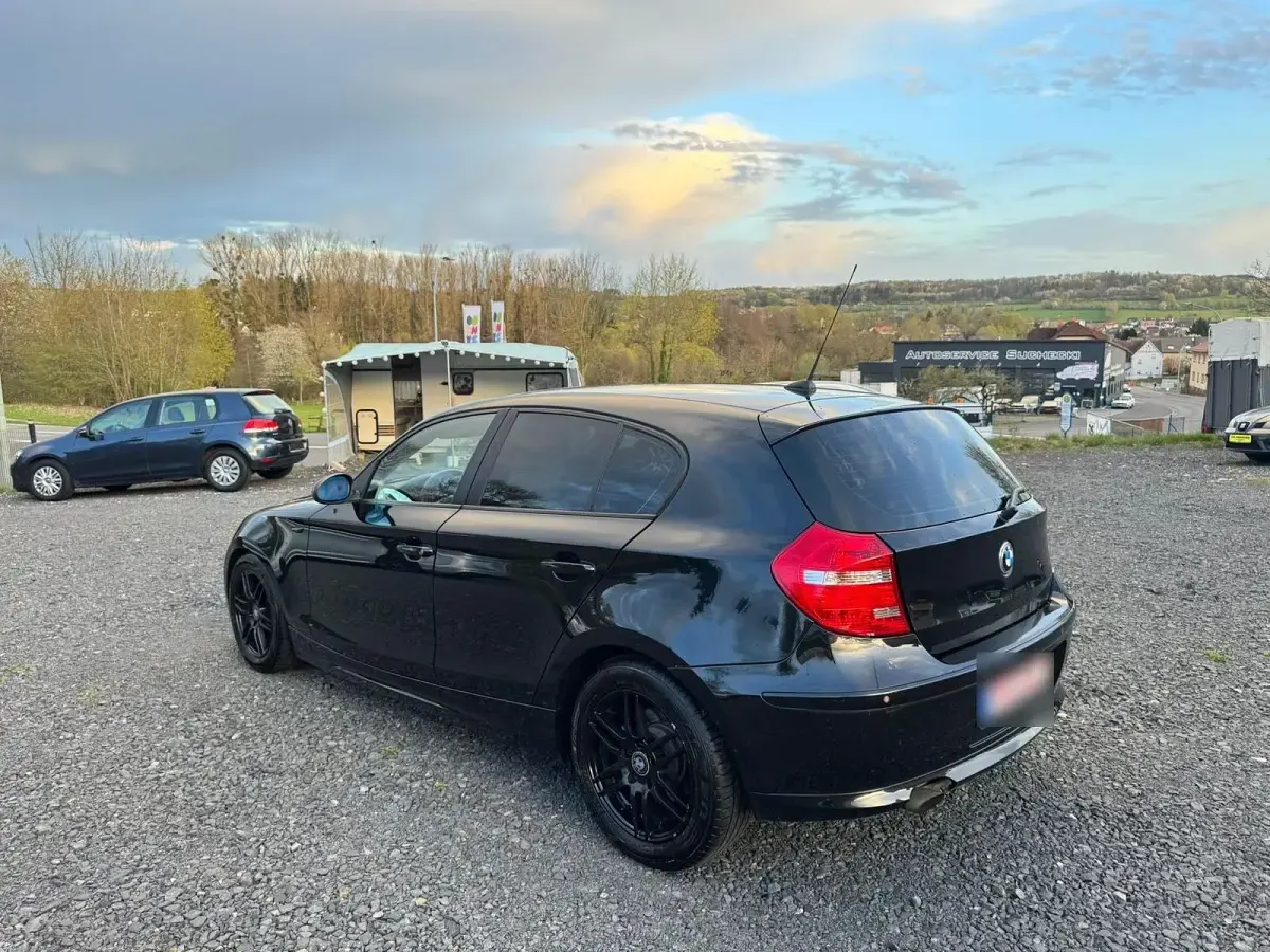 Gebraucht BMW 116 125 PS (91 kW) 2007 Schwarz Kleinwagen