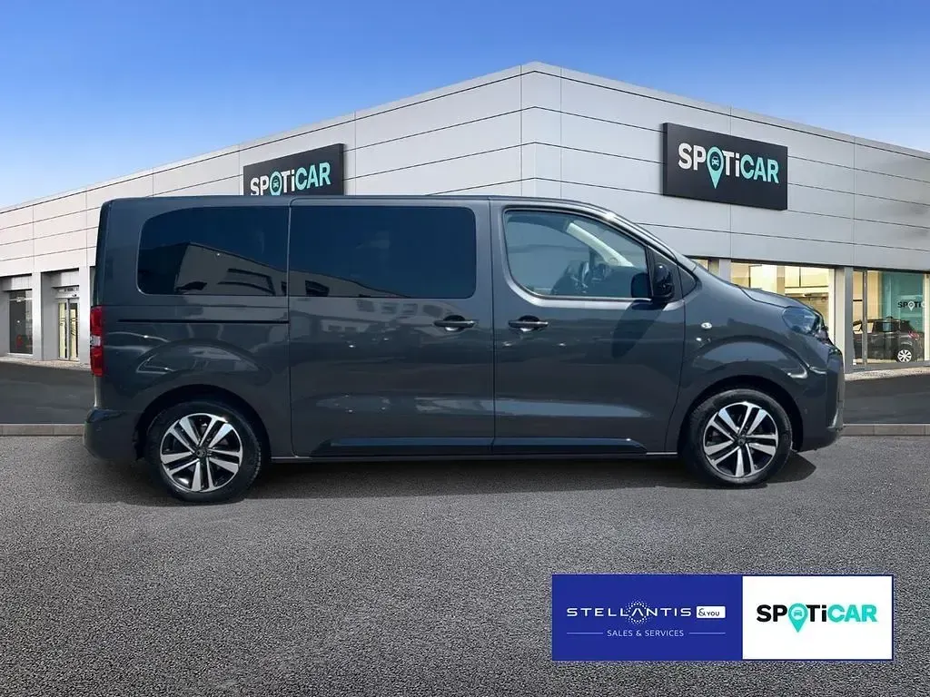 Gebraucht Citroën Spacetourer 177 PS (130 kW) 2025 Grau Van / Kleinbus