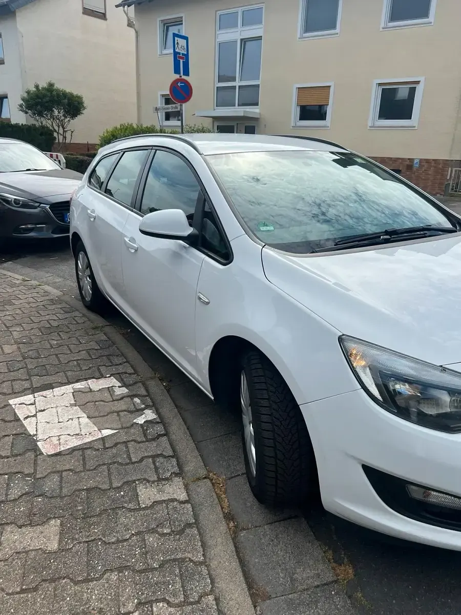 Gebraucht Opel Astra 116 PS (85 kW) 2015 Kombi