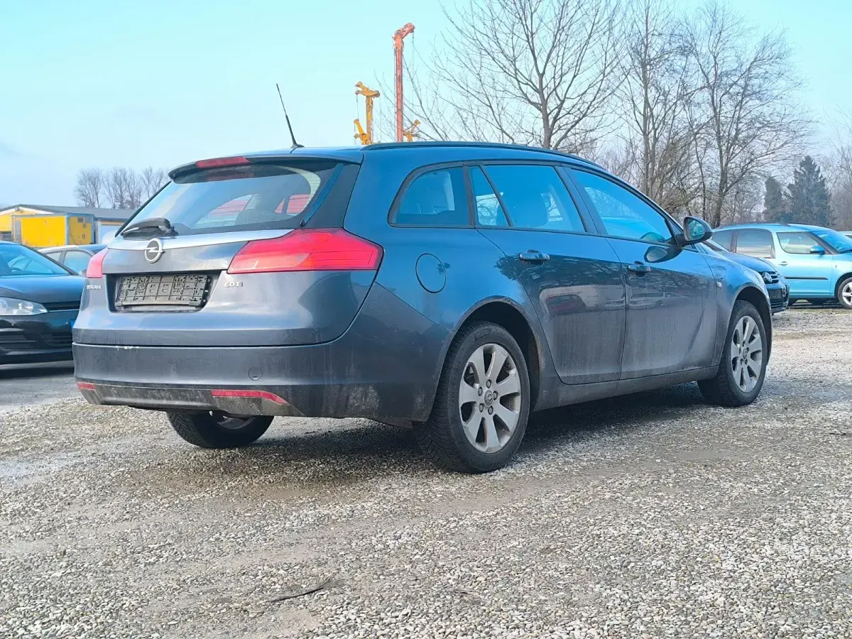 Gebraucht Opel Insignia 131 PS (96 kW) 2009 Grau Kombi