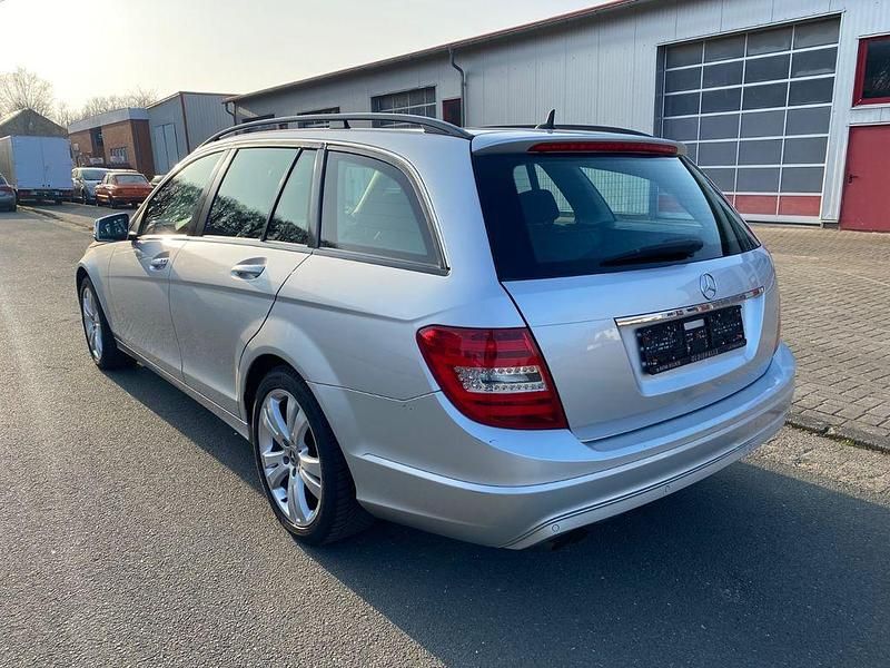 Gebraucht Mercedes C200 136 PS (100 kW) 2013 Silber Kombi