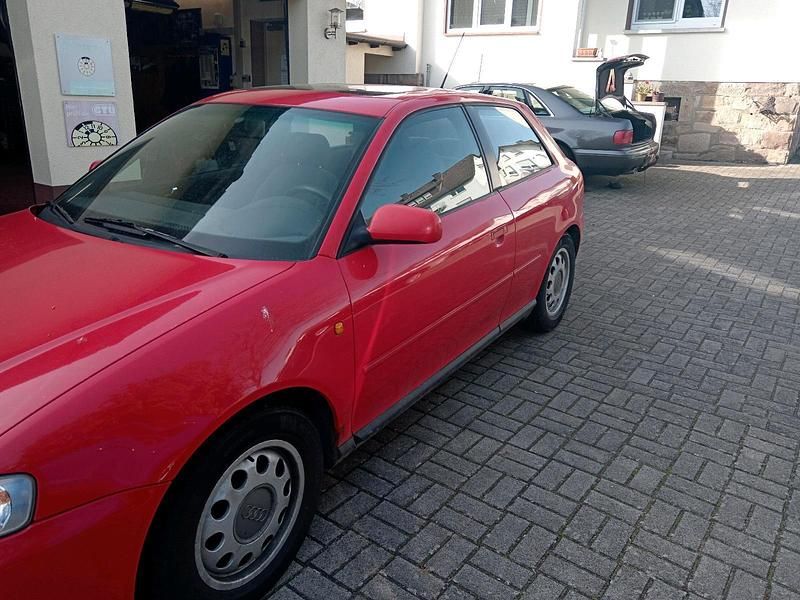 Gebraucht Audi A3 101 PS (74 kW) 1998 Rot Kleinwagen