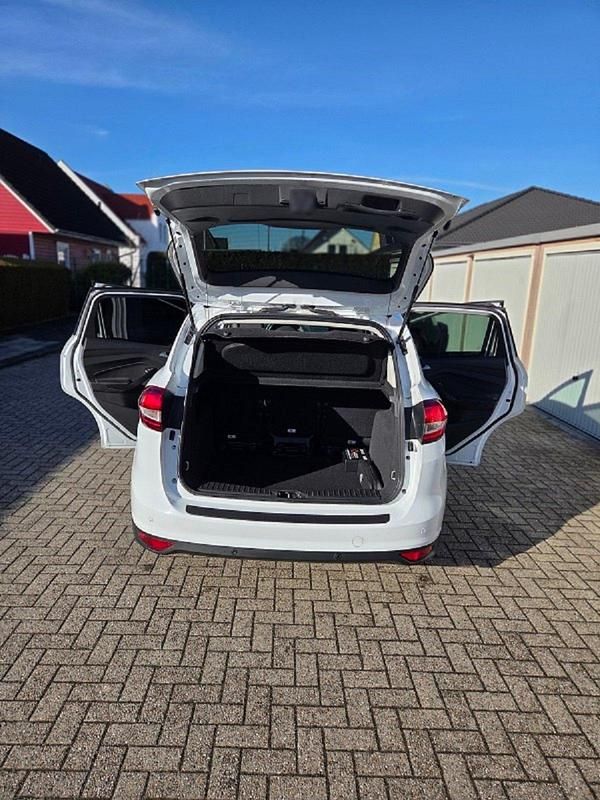 Usata Ford C-MAX 125 CV (91 kW) 2016 Bianco Monovolume