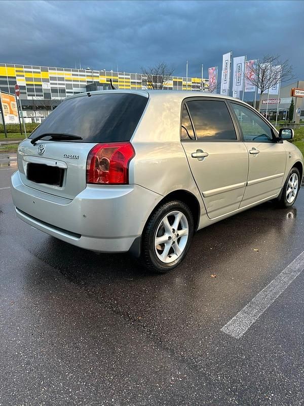 Gebraucht Toyota Corolla 115 PS (84 kW) 2005 Silber Limousine