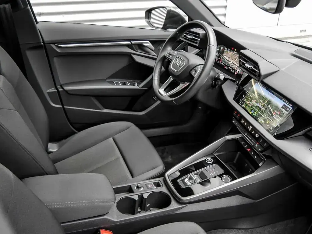 Gebraucht Audi A3 S-Line 110 PS (80 kW) 2024 Daytonagrau perleffekt Limousine