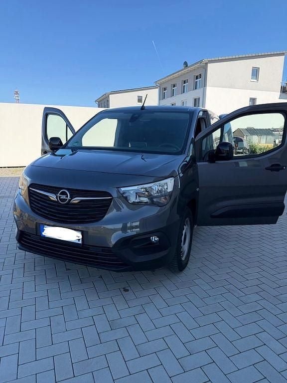 Gebraucht Opel Combo 101 PS (74 kW) 2023 Grau Van