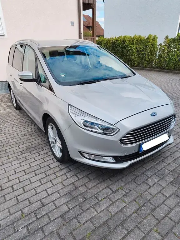 Gebraucht Ford Galaxy Titanium 179 PS (131 kW) 2017 Silber Van / Kleinbus