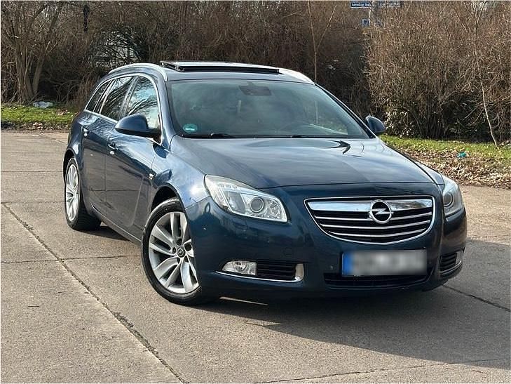 Gebraucht Opel Insignia 194 PS (142 kW) 2013 Blau Kombi