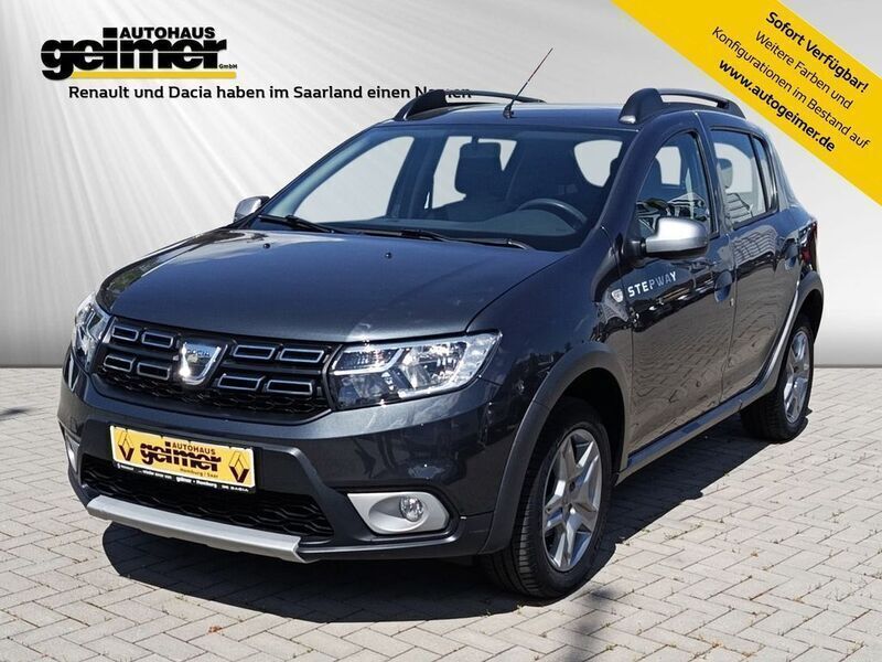 Grau Gebraucht 2018 Dacia Sandero Stepway Ambiance Kleinwagen | 10.950 € (Teuer) - Bild 1/4