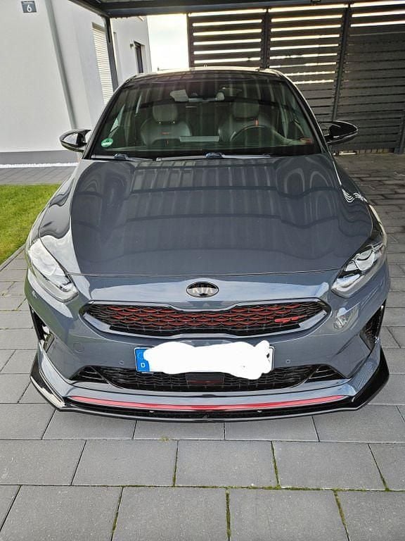 Grau Gebraucht 2020 Kia ProCeed Kleinwagen | 21.000 € (Guter Preis) - Bild 1/4