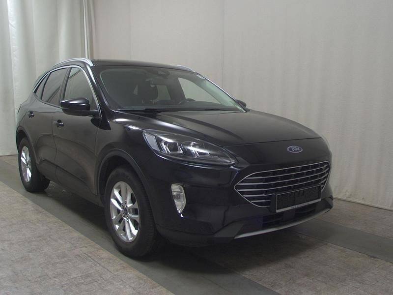 Gebraucht Ford Kuga Titanium 120 PS (88 kW) 2021 Schwarz SUV