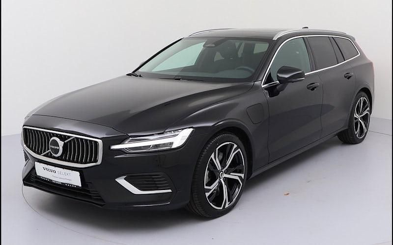 Gebraucht Volvo V60 Plus 350 PS (257 kW) 2025 Schwarz Kombi