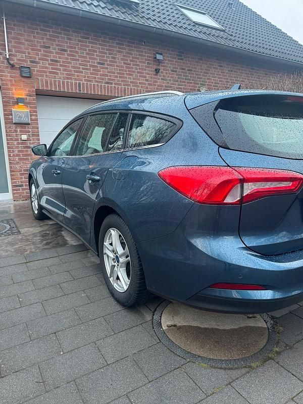 Gebraucht Ford Focus 120 PS (88 kW) 2021 Blau Kombi