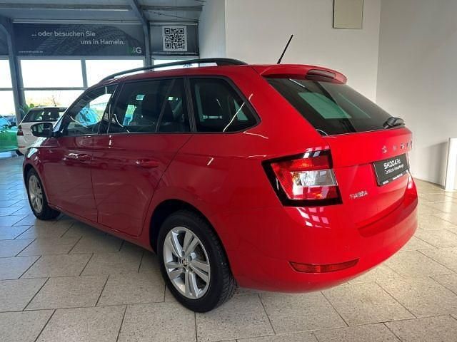Gebraucht Skoda Fabia Ambition 95 PS (69 kW) 2022 Rot Kombi