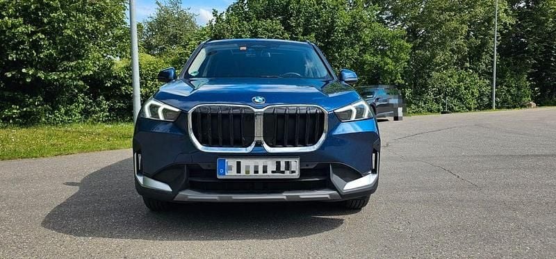 Blau Gebraucht 2023 BMW X1 Sport Line SUV | 34.999 € (Guter Preis) - Bild 1/4