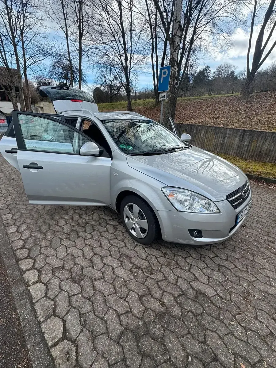Gebraucht Kia Ceed 122 PS (89 kW) 2007 Grau Kleinwagen