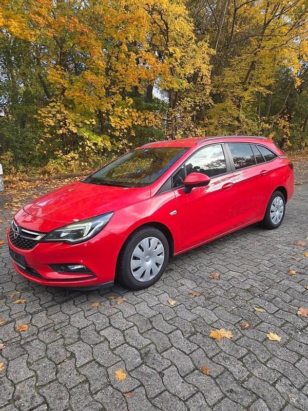 Rot Gebraucht 2016 Opel Astra Kombi | 4.989 € (Fairer Preis) - Bild 1/4