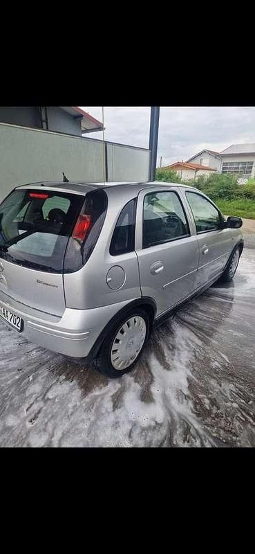 Gebraucht Opel Corsa Edition 80 PS (58 kW) 2005 Silber Kleinwagen