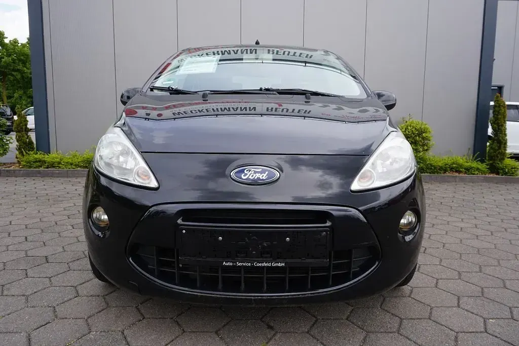 Gebraucht Ford Ka Titanium 69 PS (50 kW) 2012 Midnightschwarz metallic Kleinwagen