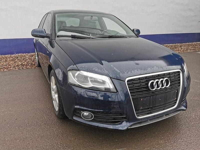 Gebraucht Audi A3 Ambition 160 PS (117 kW) 2012 Tiefseeblau perleffekt Limousine