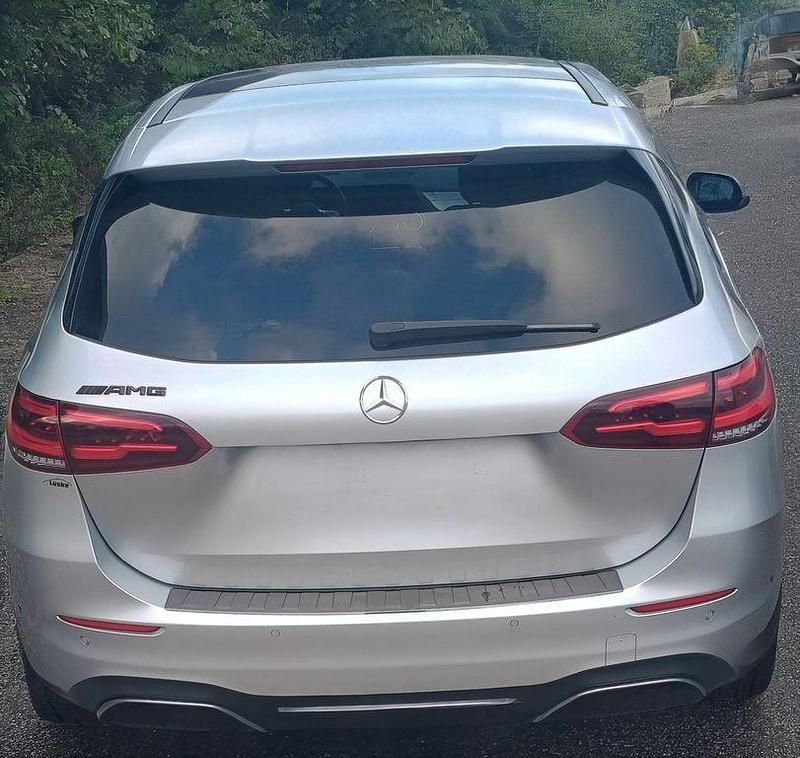 Gebraucht Mercedes B200 AMG 150 PS (110 kW) 2018 Silber Van / Kleinbus