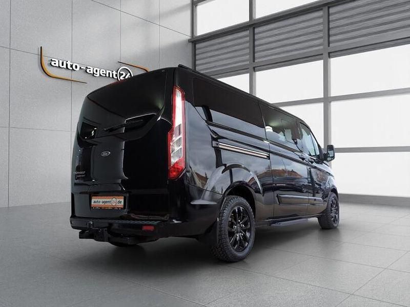 Gebraucht Ford Tourneo Titanium 365 PS (268 kW) 2017 Iridium schwarz metallic Van / Kleinbus