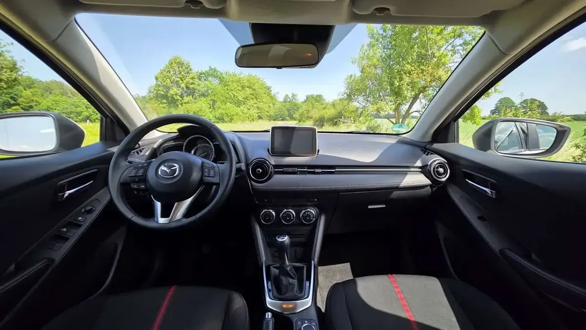 Gebraucht Mazda 2 Edition 90 PS (66 kW) 2017 Limousine