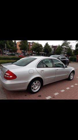 Gebraucht Mercedes E200 122 PS (89 kW) 2004 Silber metallic Limousine