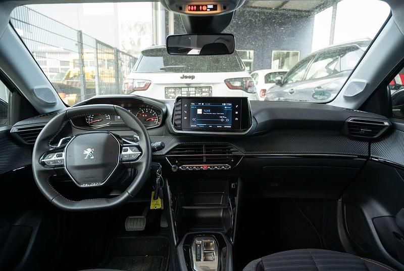 Second-hand Peugeot 208 Active 101 CP (74 kW) 2023 Argintiu Hatchback