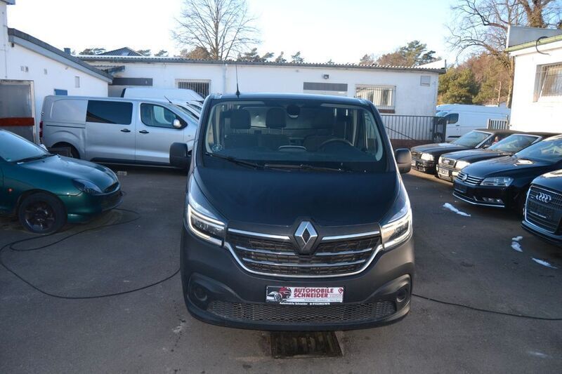 Schwarz Gebraucht 2020 Renault Trafic Komfort Van | 8.400 € - Bild 1/4