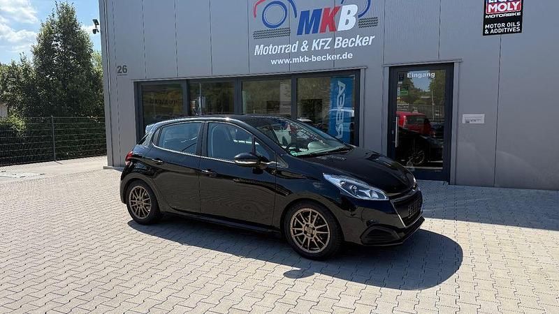 Schwarz Gebraucht 2017 Peugeot 208 Active Kleinwagen | 7.199 € (Fairer Preis) - Bild 1/4