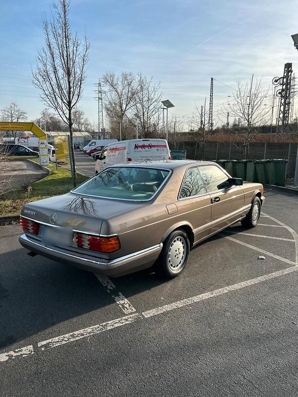 Gebraucht Mercedes 560 242 PS (177 kW) 1986 Braun Coupé