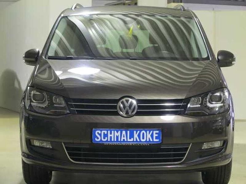 Gebraucht VW Sharan Comfortline 150 PS (110 kW) 2021 Black oak brown Van / Kleinbus