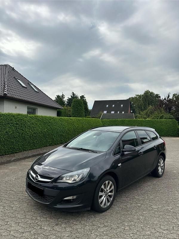 Schwarz Gebraucht 2014 Opel Astra Sport Kombi | 1.800 € (Superpreis) - Bild 1/4