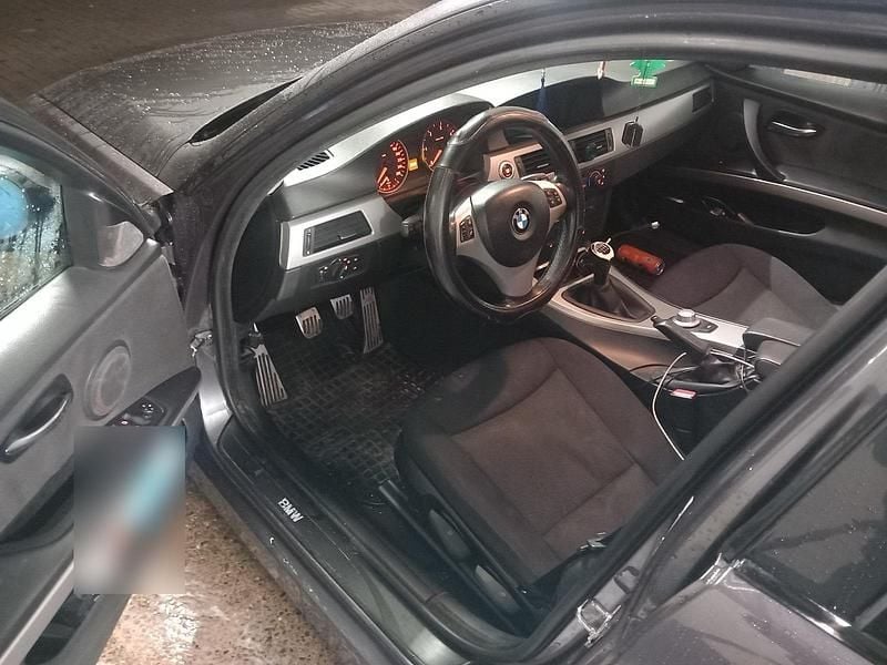 Gebraucht BMW 320 163 PS (119 kW) 2005 Andere farben Limousine