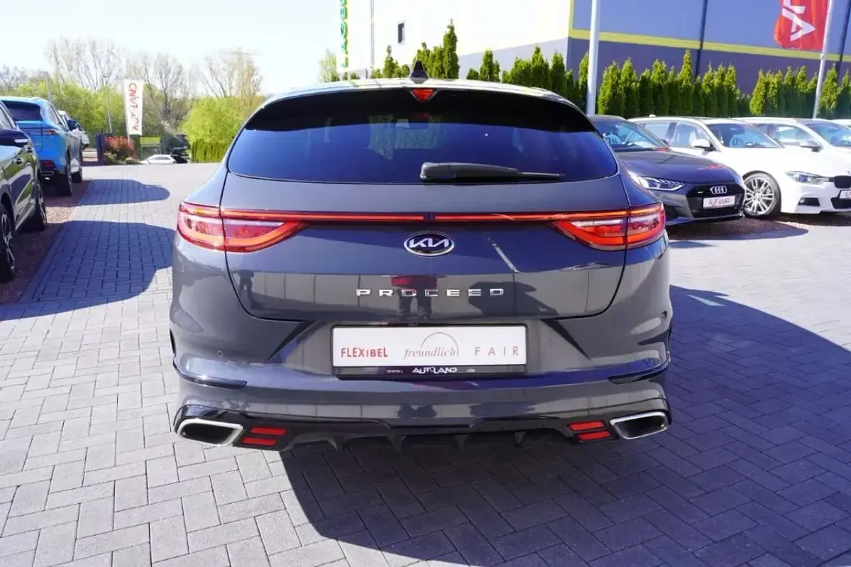 Gebraucht Kia ProCeed GT 204 PS (150 kW) 2021 Grau Kombi