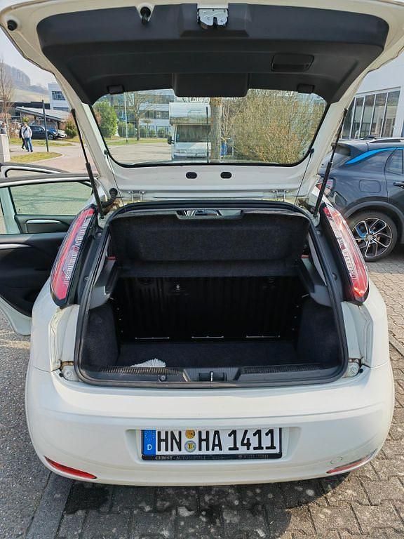 Gebraucht Fiat Punto More 86 PS (63 kW) 2012 Weiß Kleinwagen