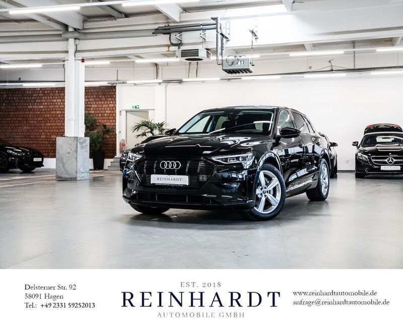 Schwarz Gebraucht 2023 Audi e-tron Advanced Plus SUV | 37.100 € - Bild 1/4