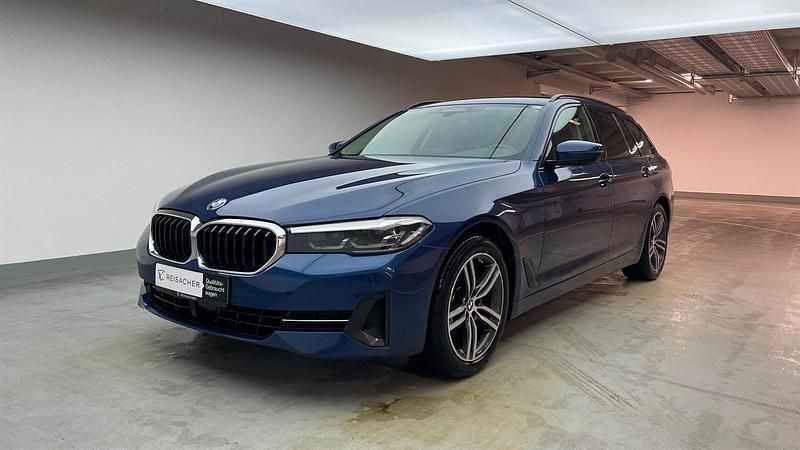 Gebraucht BMW 520 Efficient Dynamics 190 PS (139 kW) 2022 Phytonicblau Kombi