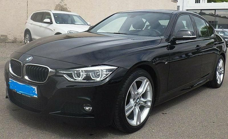 Schwarz Gebraucht 2015 BMW 330 M Sport Limousine | 18.000 € (Superpreis) - Bild 1/4