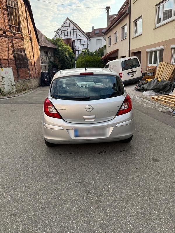 Gebraucht Opel Corsa 80 PS (58 kW) 2007 Silber Kleinwagen