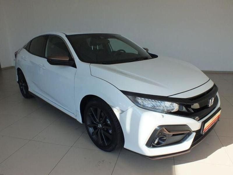 Gebraucht Honda Civic Elegance 126 PS (92 kW) 2022 Platinum white pearl Limousine