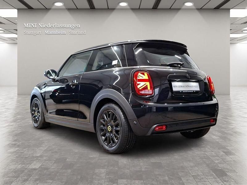 Gebraucht Mini Cooper SE 135 kW (184 PS) 2022 Schwarz Kleinwagen