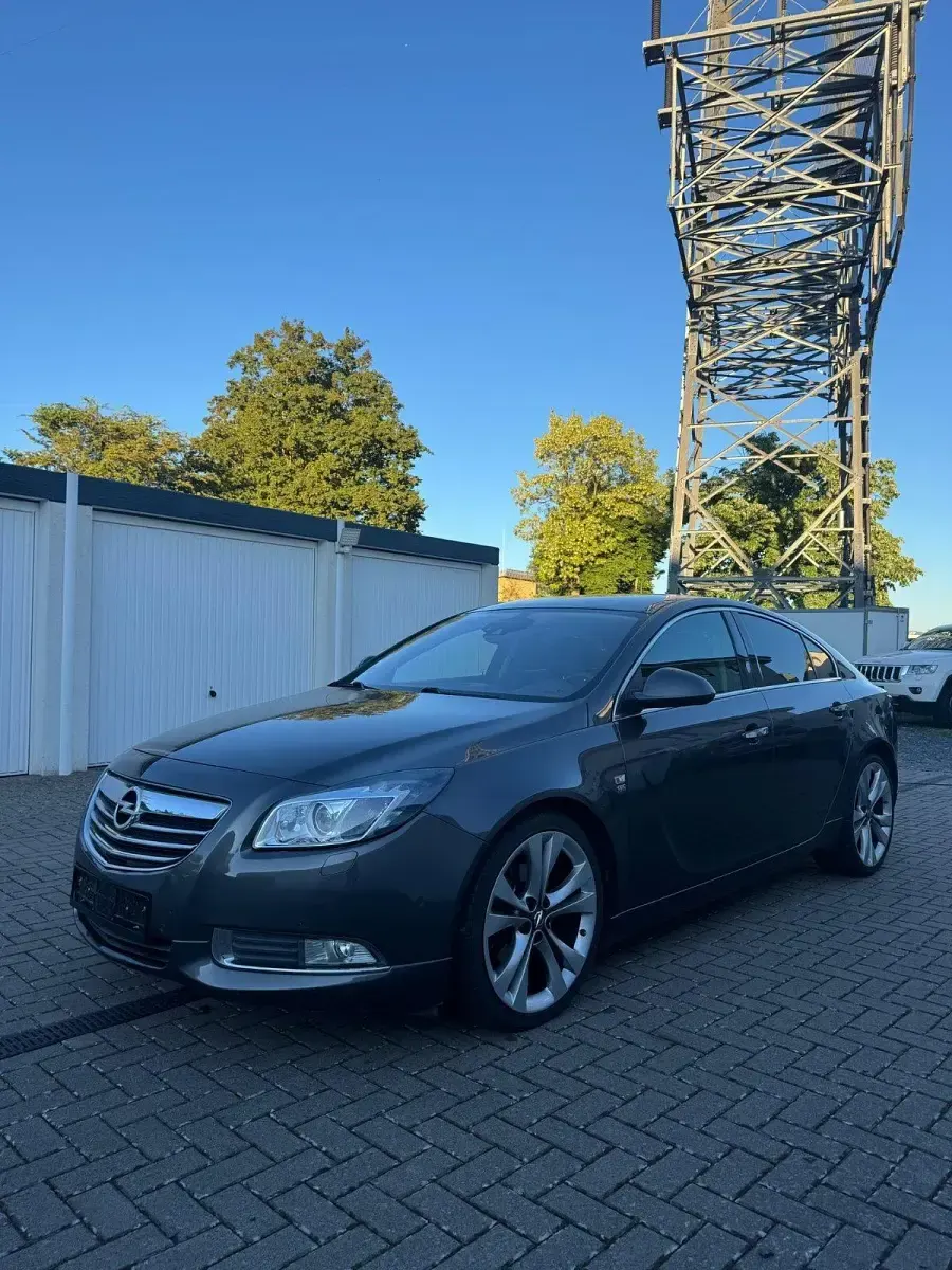 Brugt Opel Insignia OPC 160 HK (117 kW) 2011 Grå Sedan