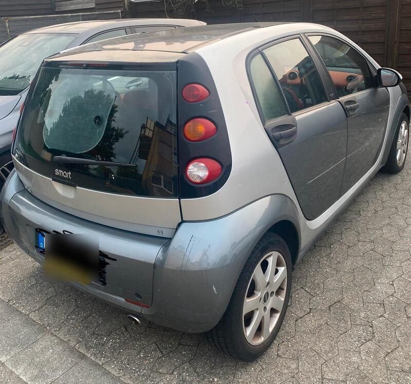 Grau Gebraucht 2005 Smart ForFour Pulse Kleinwagen | 1.400 € - Bild 1/4