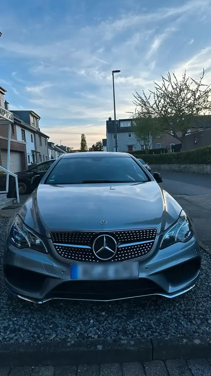 Gebraucht Mercedes E250 204 PS (150 kW) 2013 Grau Coupé